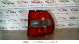 O95851 Gebruikte achterlicht rechts Volvo S40/V40