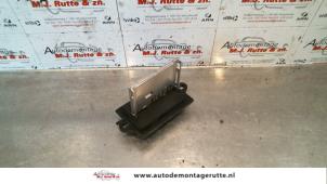 O130978 Gebruikte kachel weerstand Nissan Micra