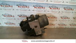 O114794 Gebruikte abs pomp Volkswagen Passat