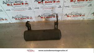 O79630 Gebruikte portiergreep 2deurs links Opel Combo