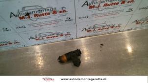O121656 Gebruikte injector (benzine injectie) Renault Megane Scenic