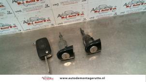 O81460 Gebruikte portierslot cilinder links Volkswagen Passat