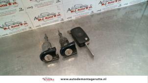 O81874 Gebruikte portierslot cilinder rechts Volkswagen Passat