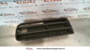 O71268 Gebruikte bumperrozet links-voor Volkswagen Golf