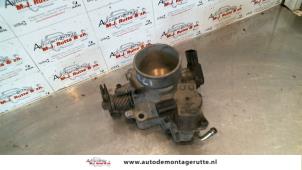 O122833 Gebruikte gasklephuis Mazda Premacy