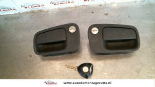 O79828 Gebruikte portiergreep 2deurs links Lancia Y(Psilon)