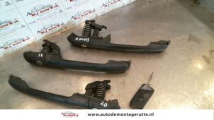 O77441 Gebruikte schuifdeurgreep rechts Mercedes Vito