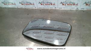 Gebruikte Spiegelglas links Volvo V40 (VW) 1.8 16V Prijs op aanvraag aangeboden door Autodemontage M.J. Rutte B.V.
