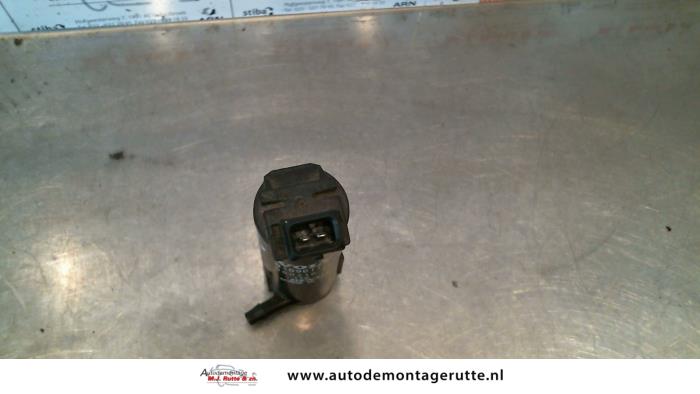Gebruikte Ruitensproeierpomp voor Volvo S60 O115601