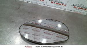 Gebruikte Spiegelglas links Alfa Romeo 147 (937) 1.6 Twin Spark 16V Prijs op aanvraag aangeboden door Autodemontage M.J. Rutte B.V.