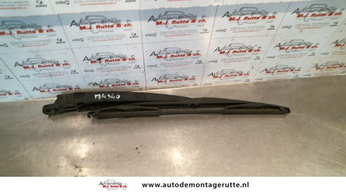 Gebruikte Ruitenwisserarm achter Smart Forfour O97600