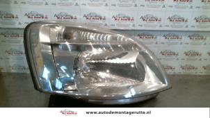 O74078 Gebruikte rechter koplamp Citroen Berlingo