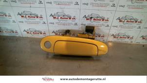 O80906 Gebruikte portiergreep 2deurs rechts Toyota Yaris