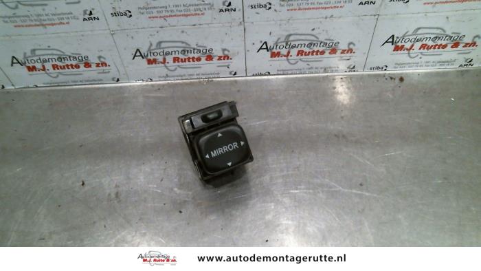 Gebruikte Spiegel Schakelaar Toyota Yaris O106158