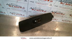 O107700 Gebruikte ruit schakelaar elektrisch Ssang Yong Rexton