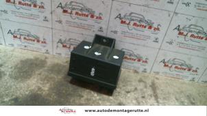 O123792 Gebruikte voorgloei relais Lancia Thesis
