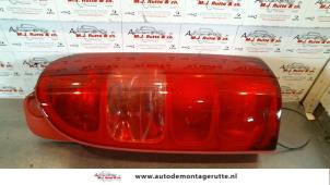 O94675 Gebruikte achterlicht rechts Opel Movano