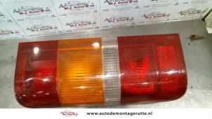 O92602 Gebruikte achterlicht links Ford Courier