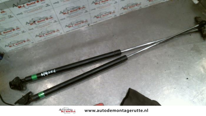 Gebruikte Set Gasdempers Achterklep Mitsubishi Lancer O91342