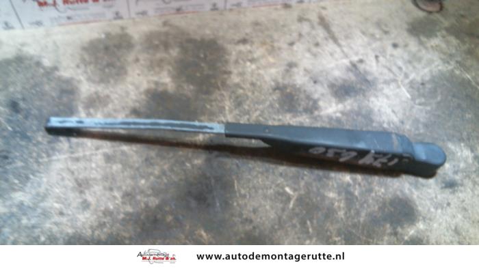 Gebruikte Ruitenwisserarm achter Citroen Saxo O97621