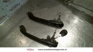 O79665 Gebruikte portiergreep 2deurs links Volkswagen Polo