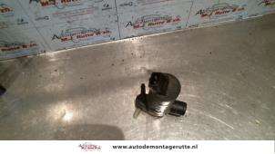O115095 Gebruikte ruitensproeierpomp voor Ford Fiesta