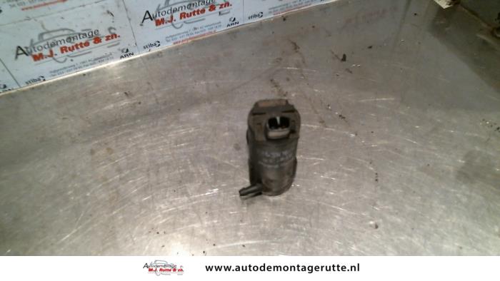 Gebruikte Ruitensproeierpomp voor Kia Shuma O115358