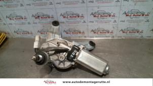 Gebruikte Motor Ruitenwisser achter Hyundai Getz 1.3i 12V Prijs op aanvraag aangeboden door Autodemontage M.J. Rutte B.V.