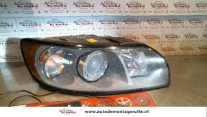 O74438 Gebruikte rechter koplamp Volvo V50