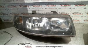 O74506 Gebruikte rechter koplamp Seat Toledo
