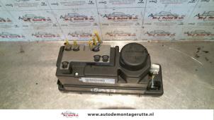 O110876 Gebruikte pomp elektrische deurvergrendeling Mercedes C-Klasse