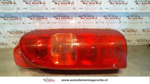O94677 Gebruikte achterlicht rechts Opel Movano