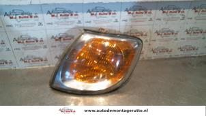 O75759 Gebruikte pinker links Hyundai Trajet