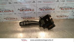 O101763 Gebruikte pinker schakelaar Hyundai Trajet