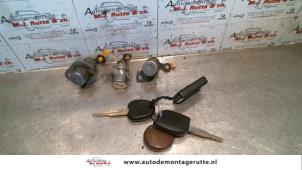 O92432 Gebruikte cilinderslot achter Hyundai Trajet