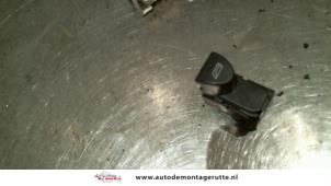 O107369 Gebruikte ruit schakelaar elektrisch Fiat Marea