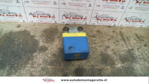 O123869 Gebruikte spanningsregelaar Citroen 2CV