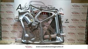 O77829 Gebruikte ruitmechaniek 2deurs links-voor Saab 900