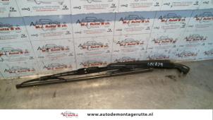 O97761 Gebruikte ruitenwisserarm achter Seat Leon