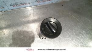 O101255 Gebruikte schakelaar licht Volkswagen Passat