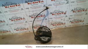 O98297 Gebruikte tankdop Kia Carens