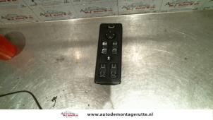 O108496 Gebruikte combischakelaar ramen Mercedes Vito