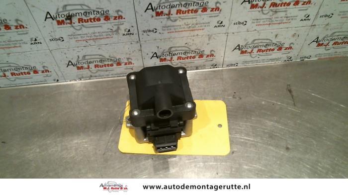 Gebruikte Bobine Volkswagen Polo O126537