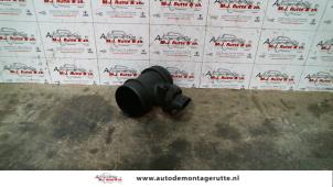 O115915 Gebruikte luchtmassameter Opel Astra
