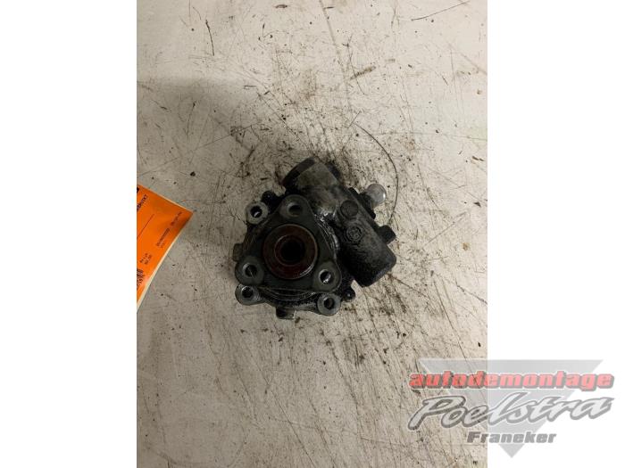 Stuurbekrachtiging Pomp van een Audi A4 Avant (B7) 2.0 TDI 2006