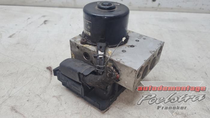 Gebruikte ABS Pomp Volkswagen Bora (1J2) 1.6 Prijs € 24,95 Margeregeling aangeboden door Autodemontage Poelstra B.V.