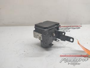 Gebruikte ABS Pomp Fiat Bravo (198A) 1.9 JTD Multijet Prijs € 40,00 Margeregeling aangeboden door Autodemontage Poelstra B.V.