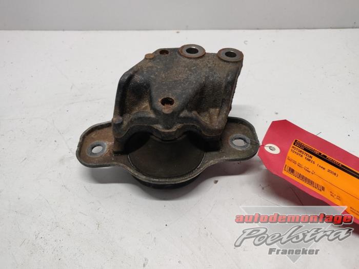 Gebruikte Motorsteun Toyota Yaris II (P9) 1.3 16V VVT-i Prijs € 19,95 Margeregeling aangeboden door Autodemontage Poelstra B.V.