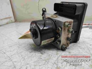 Gebruikte ABS Pomp BMW 3 serie (E90) 320Si 16V Prijs € 40,00 Margeregeling aangeboden door Autodemontage Poelstra B.V.