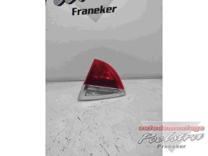 Gebruikte Achterlicht links BMW 3 serie (E90) 320Si 16V Prijs € 20,00 Margeregeling aangeboden door Autodemontage Poelstra B.V.